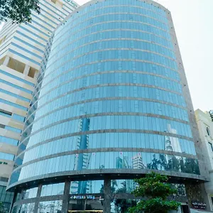 4* فندق مونتانا العزيزيه